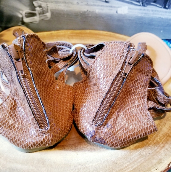 DEB Boho Snake Skin Gladiator thong sandal size 8 - Picture 4 of 5